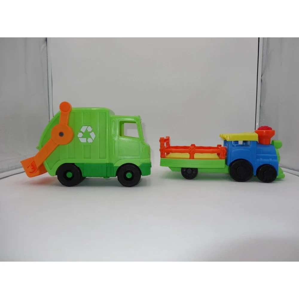 Fisher Price Little People Recycling Garbage Truck‎ Choo-Choo Zoo Train